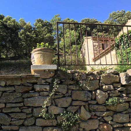 Les Gouts Et Les Couleurs Aparthotel Cucuron Exterior foto